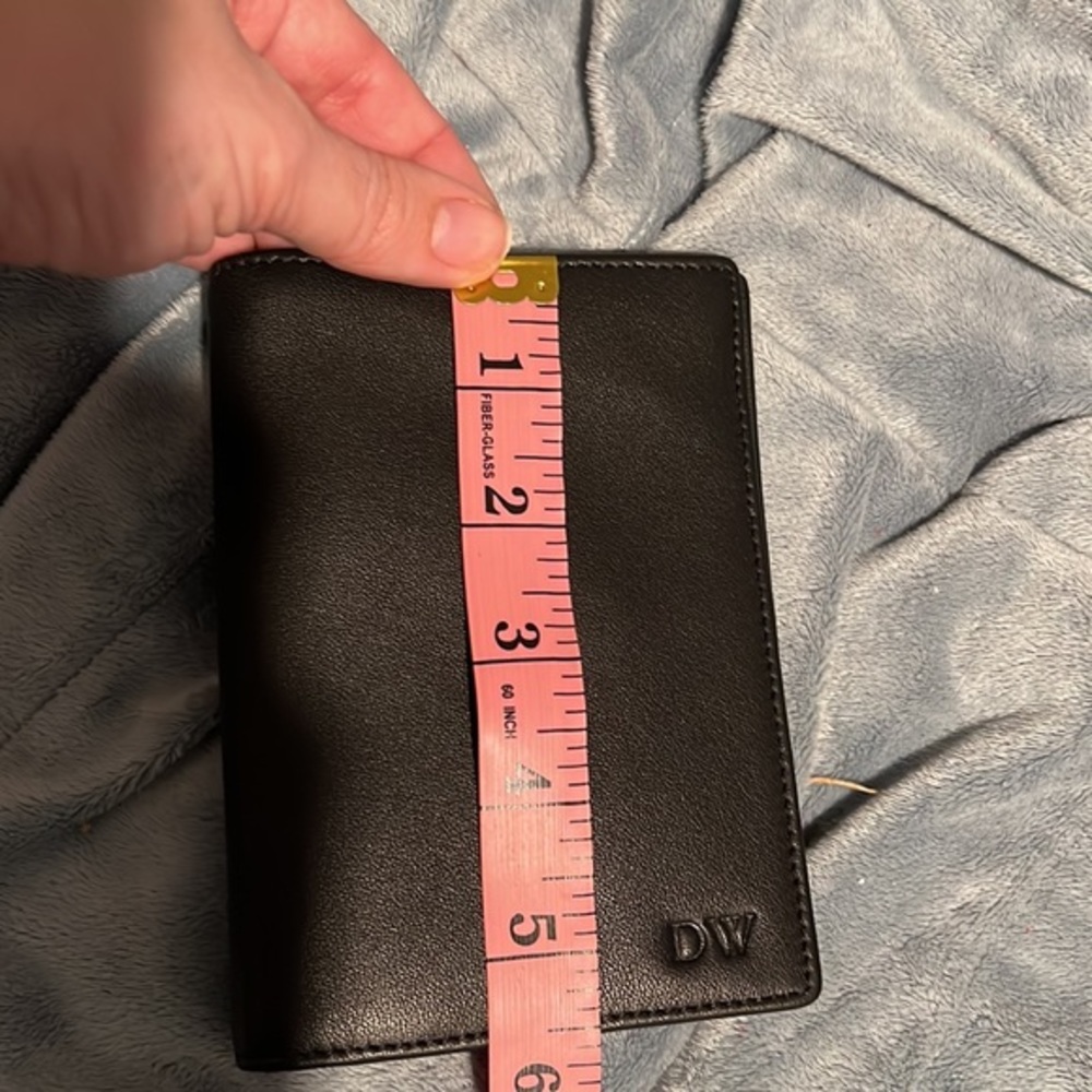 DW leatherworks passport holder and luggage tag - Picture 7 of 9